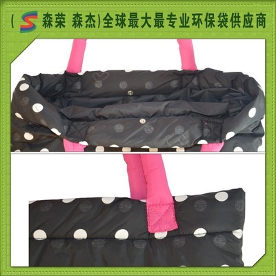 【廣州優(yōu)質(zhì)廠家一條龍生產(chǎn)定制羽絨服手提袋】價格,廠家,圖片,其他布類包裝制品,廣州市森榮手袋制造-